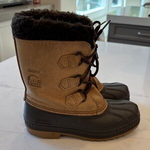 Sorel Brown and Black Insulated Badger Lace-Up Winter Boots